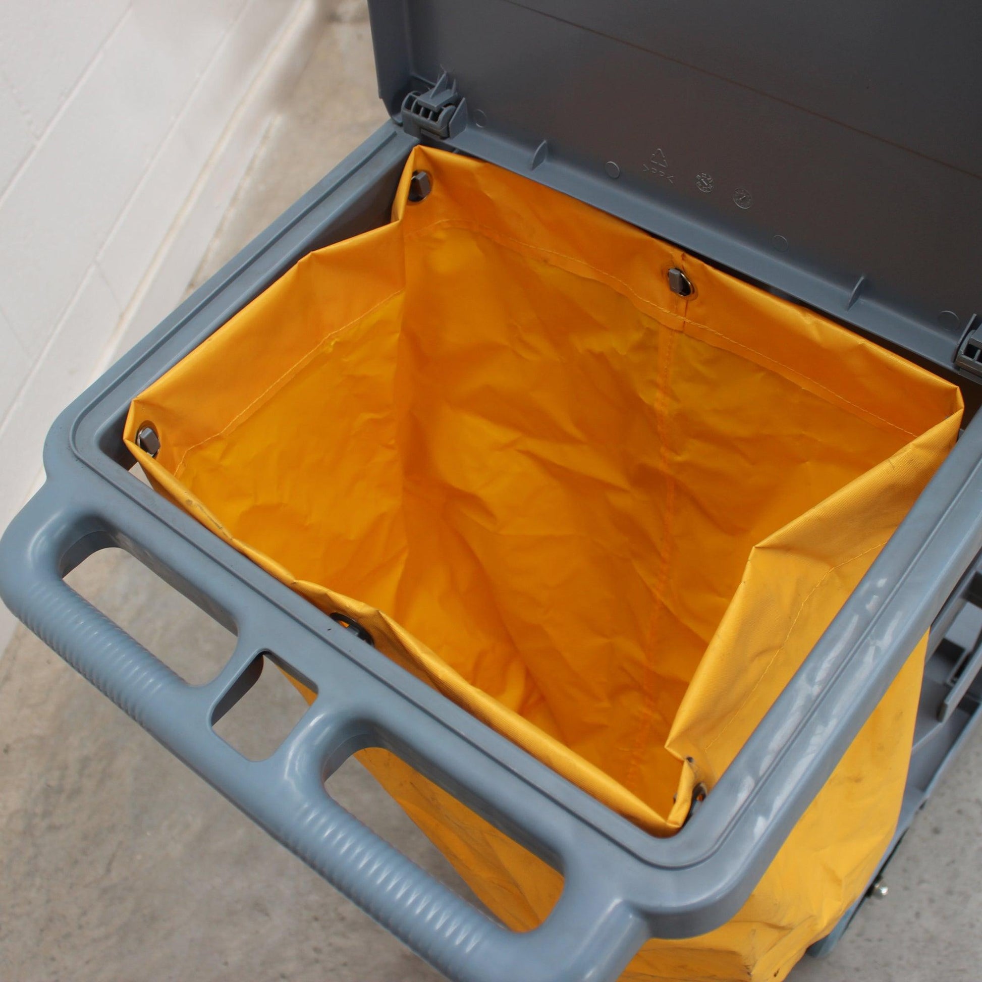 Pegasus Cleaning Plastic Janitor Cart with Bag and Cover - Pegasus Group UK